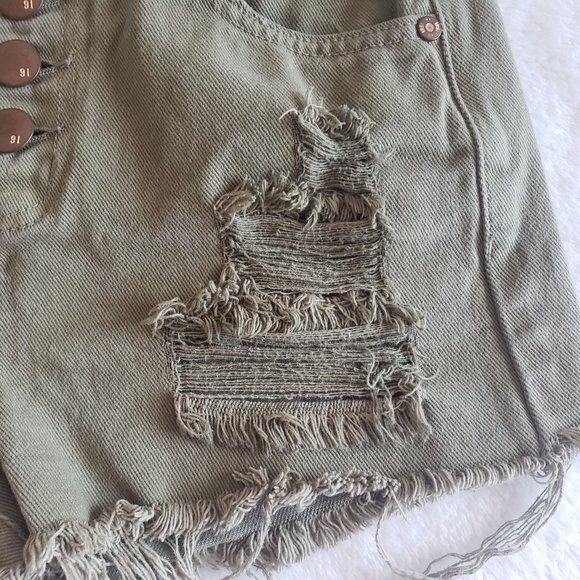COTTON ON The Flashback High Rise Distessed Button Fly Olive Green Short SZ 4 - Picture 9 of 15
